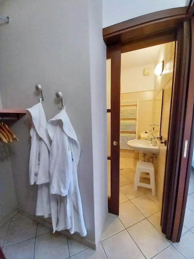 Lake And Guzzi View - Holiday Home Mandello del Lario Italy