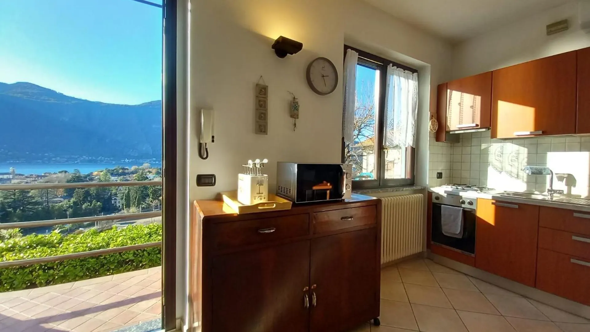 Lake And Guzzi View - Holiday Home Mandello del Lario Italy