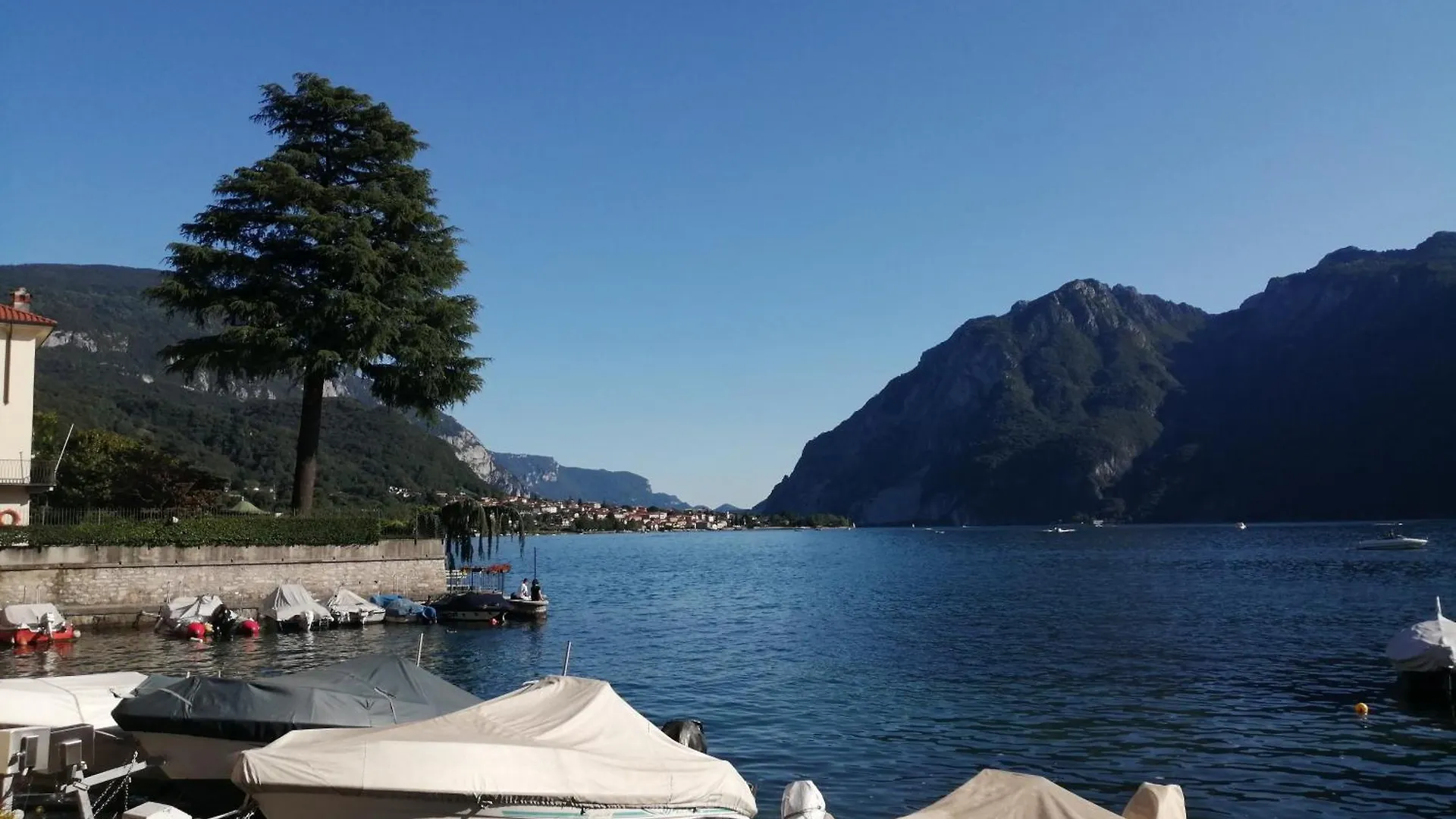 Lake And Guzzi View - Holiday Home Mandello del Lario Italy