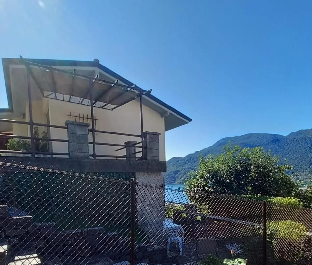 Lake And Guzzi View - Holiday Home Mandello del Lario